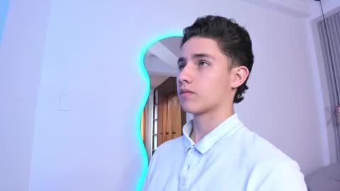 Snapshot of theohawke_ chatting on January 3, 2025, 5:20 pm THEO- MATEO online show from January 3, 2025, 5:20 pm