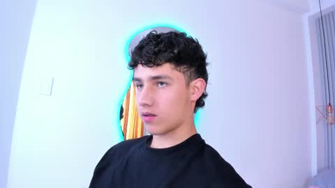 Snapshot of theohawke_ chatting on January 6, 2025, 2:36 pm THEO- MATEO online show from January 6, 2025, 2:36 pm