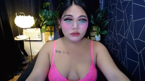 FRANCINE online show from March 3, 2026, 12:50 am