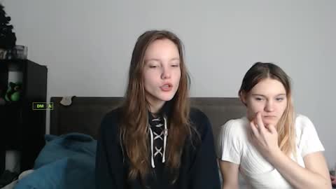 Snapshot of theother_kris chatting on December 22, 2025, 9:39 am Kristina online show from December 22, 2025, 9:39 am