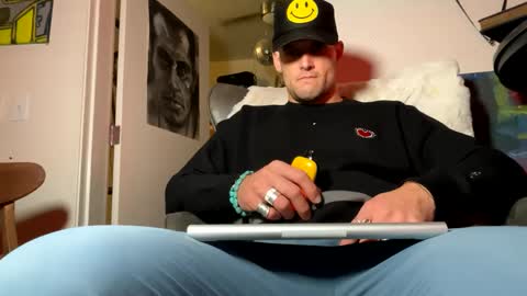 Snapshot of theoutfitter chatting on January 1, 2025, 12:33 pm MISTERPOWERS online show from January 1, 2025, 12:33 pm