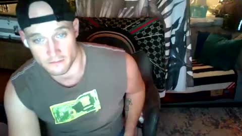 Snapshot of theoutfitter chatting on February 20, 2025, 2:07 am MISTERPOWERS online show from February 20, 2025, 2:07 am