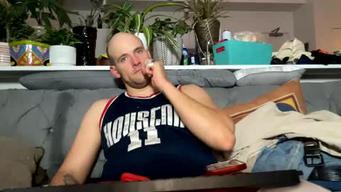 Snapshot of theoutfitter chatting on February 20, 2025, 11:09 am MISTERPOWERS online show from February 20, 2025, 11:09 am