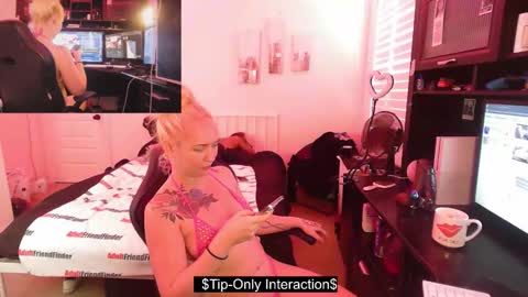 The Plug Love  Friends online show from November 26, 2025, 6:09 pm