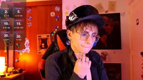 Snapshot of theprince_red chatting on April 22, 2026, 8:43 pm Matt independent model online show from April 22, 2026, 8:43 pm