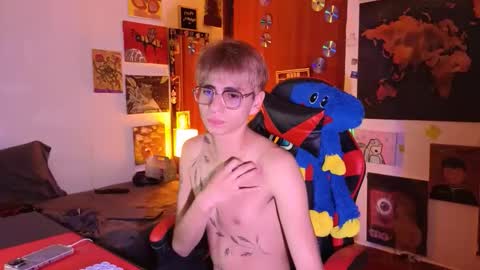 Snapshot of theprince_red chatting on April 29, 2026, 8:48 pm Matt independent model online show from April 29, 2026, 8:48 pm