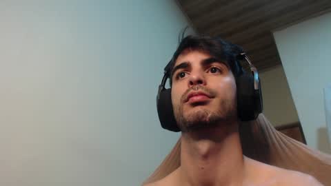 Snapshot of therazhanen chatting on January 22, 2025, 3:52 am Santiago Enrique online show from January 22, 2025, 3:52 am