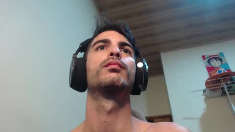 Snapshot of therazhanen chatting on February 28, 2025, 5:26 am Santiago Enrique online show from February 28, 2025, 5:26 am