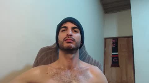 Snapshot of therazhanen chatting on October 20, 2025, 5:52 am Santiago Enrique online show from October 20, 2025, 5:52 am