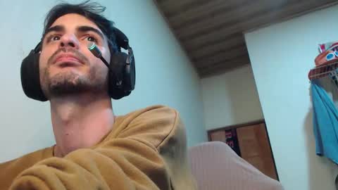 Snapshot of therazhanen chatting on November 7, 2025, 7:19 am Santiago Enrique online show from November 7, 2025, 7:19 am