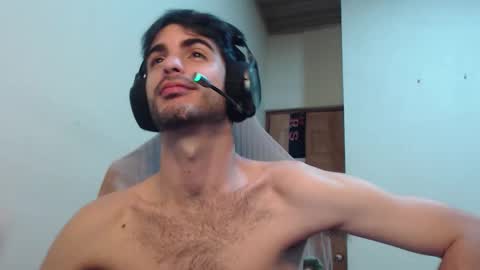 Snapshot of therazhanen chatting on November 16, 2025, 6:30 am Santiago Enrique online show from November 16, 2025, 6:30 am