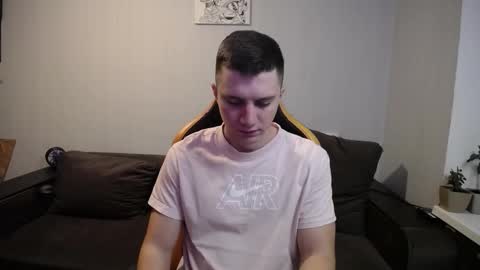 Snapshot of theroadtomars chatting on December 21, 2025, 8:05 pm Nick online show from December 21, 2025, 8:05 pm