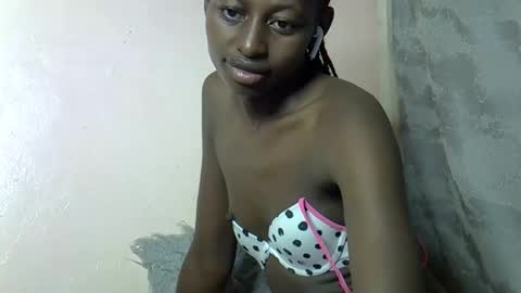 Snapshot of therry_heart chatting on March 19, 2026, 12:14 am hearty online show from March 19, 2026, 12:14 am