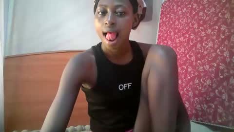 Snapshot of therry_heart chatting on April 4, 2026, 3:38 am hearty online show from April 4, 2026, 3:38 am