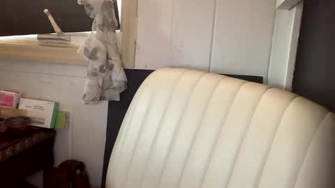 Snapshot of thesashadomme chatting on October 3, 2025, 9:45 pm The Sasha Domme online show from October 3, 2025, 9:45 pm