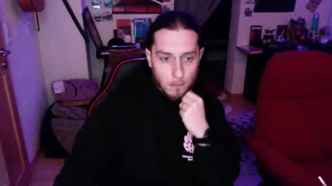 Snapshot of theshowercock chatting on October 2, 2025, 9:33 pm theshowercock online show from October 2, 2025, 9:33 pm