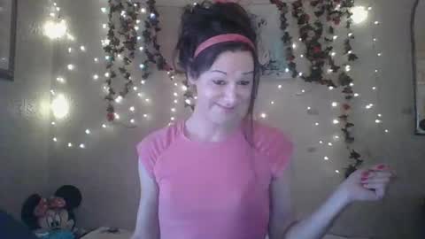 Snapshot of thesillymillie chatting on January 9, 2025, 5:43 pm sillymillie0 online show from January 9, 2025, 5:43 pm