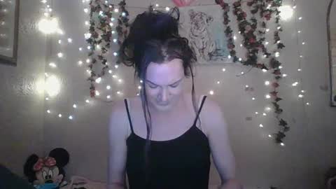 Snapshot of thesillymillie chatting on January 21, 2025, 10:30 pm sillymillie0 online show from January 21, 2025, 10:30 pm