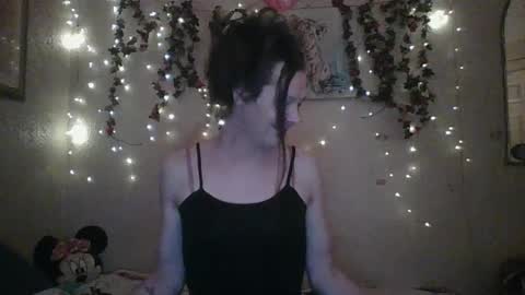 Snapshot of thesillymillie chatting on February 3, 2025, 11:15 pm sillymillie0 online show from February 3, 2025, 11:15 pm