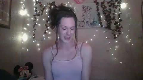 Snapshot of thesillymillie chatting on February 8, 2025, 1:22 am sillymillie0 online show from February 8, 2025, 1:22 am