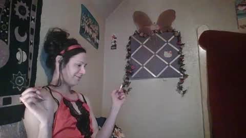 Snapshot of thesillymillie chatting on February 11, 2025, 2:35 am sillymillie0 online show from February 11, 2025, 2:35 am