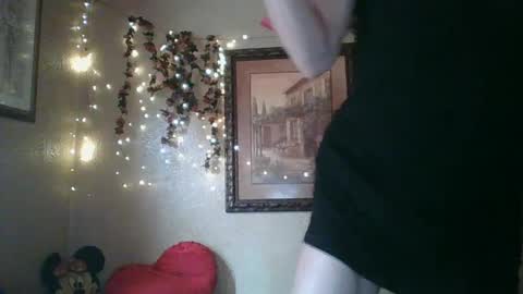 Snapshot of thesillymillie chatting on October 7, 2025, 8:39 pm sillymillie0 online show from October 7, 2025, 8:39 pm