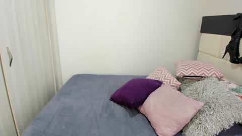 Camila online show from December 31, 2024, 2:29 am