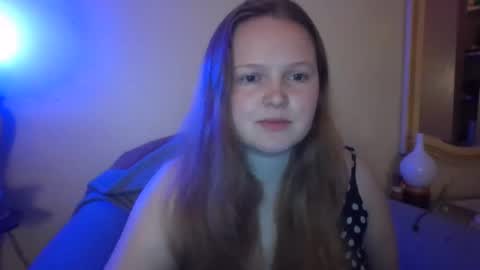 thestrawberrycreme online show from December 27, 2024, 10:16 pm