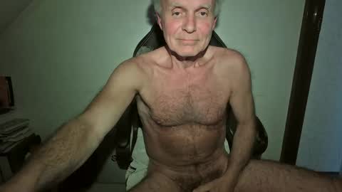 NudeDJ online show from April 25, 2026, 1:25 pm