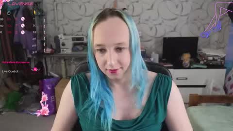 Snapshot of thetrixy chatting on September 30, 2025, 9:03 am The Great And Powerful Trixie online show from September 30, 2025, 9:03 am