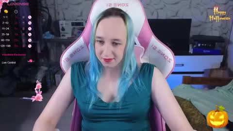 Snapshot of thetrixy chatting on October 30, 2025, 10:49 am The Great And Powerful Trixie online show from October 30, 2025, 10:49 am