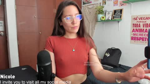 Nicole online show from January 24, 2025, 8:32 pm