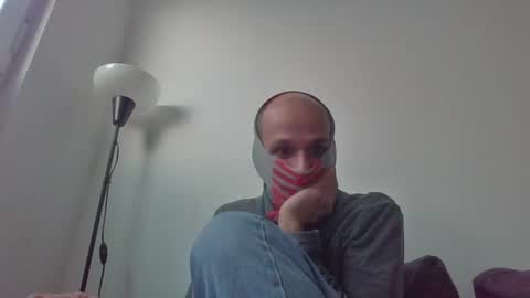 Scarf guy online show from February 23, 2025, 4:13 pm
