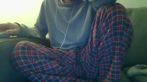 Scarf guy online show from January 31, 2026, 7:23 pm