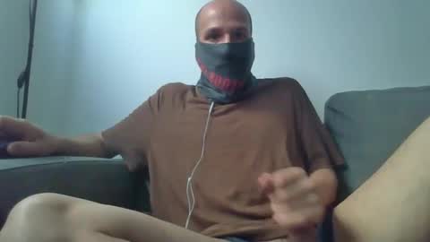 Scarf guy online show from May 28, 2026, 6:05 pm