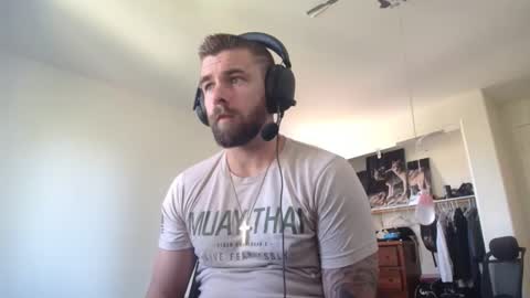 Snapshot of theufcfan_8181 chatting on April 20, 2026, 6:09 pm troy online show from April 20, 2026, 6:09 pm