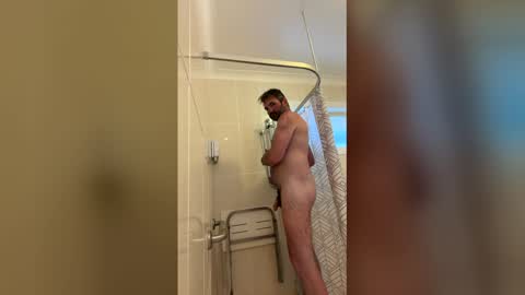 Snapshot of thewildsideofmenow chatting on December 17, 2025, 7:36 am thewildsideofmenow online show from December 17, 2025, 7:36 am