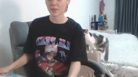 theysaidimcute online show from April 23, 2026, 9:06 pm