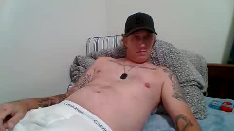 Snapshot of thezosk chatting on December 18, 2025, 7:03 am The ZoSk online show from December 18, 2025, 7:03 am