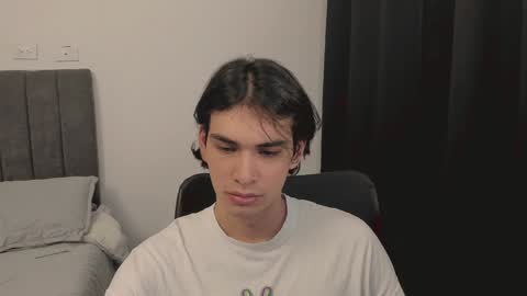 thiaan__ online show from December 22, 2024, 5:10 pm