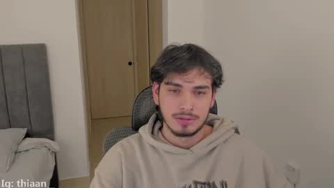 thiaan__ online show from September 18, 2025, 12:34 am