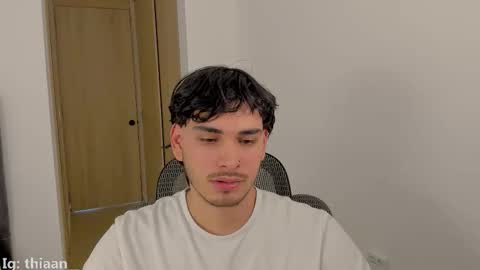 thiaan__ online show from October 25, 2025, 7:41 pm