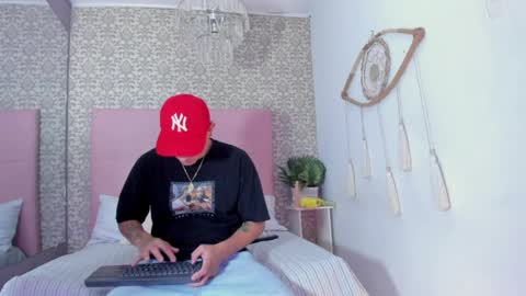 Snapshot of thiago_2003_ chatting on April 5, 2026, 1:30 pm Thiago online show from April 5, 2026, 1:30 pm