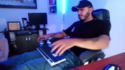thiago_420 online show from May 15, 2026, 11:56 pm