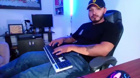 thiago_420 online show from May 16, 2026, 12:07 am