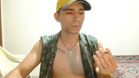 Snapshot of thiago_deseo69 chatting on April 18, 2026, 1:20 am thiago_deseo69 online show from April 18, 2026, 1:20 am