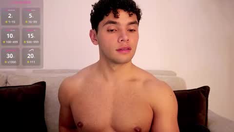 Snapshot of thiago_l chatting on February 20, 2025, 12:41 am Just Thiago online show from February 20, 2025, 12:41 am