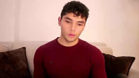 Snapshot of thiago_l chatting on March 5, 2025, 12:38 am Just Thiago online show from March 5, 2025, 12:38 am