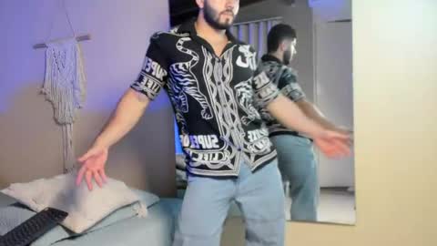 THIAGO online show from April 16, 2026, 9:39 pm