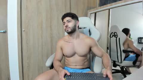 Snapshot of thiago_moretti chatting on July 6, 2026, 1:57 am THIAGO online show from July 6, 2026, 1:57 am